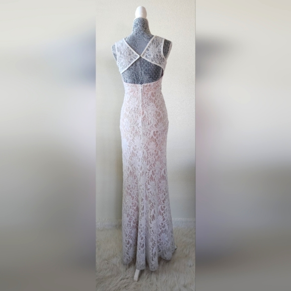 Dress - Picture 2 of 3